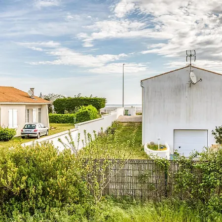 3 Bedroom Stunning In Le Château-dʼOléron