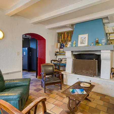 3 Bedroom Stunning In * Le Château-dʼOléron
