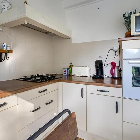 3 Bedroom Stunning In *